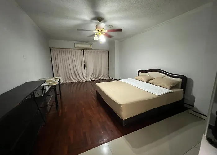 Apartment Srivara Rachada *